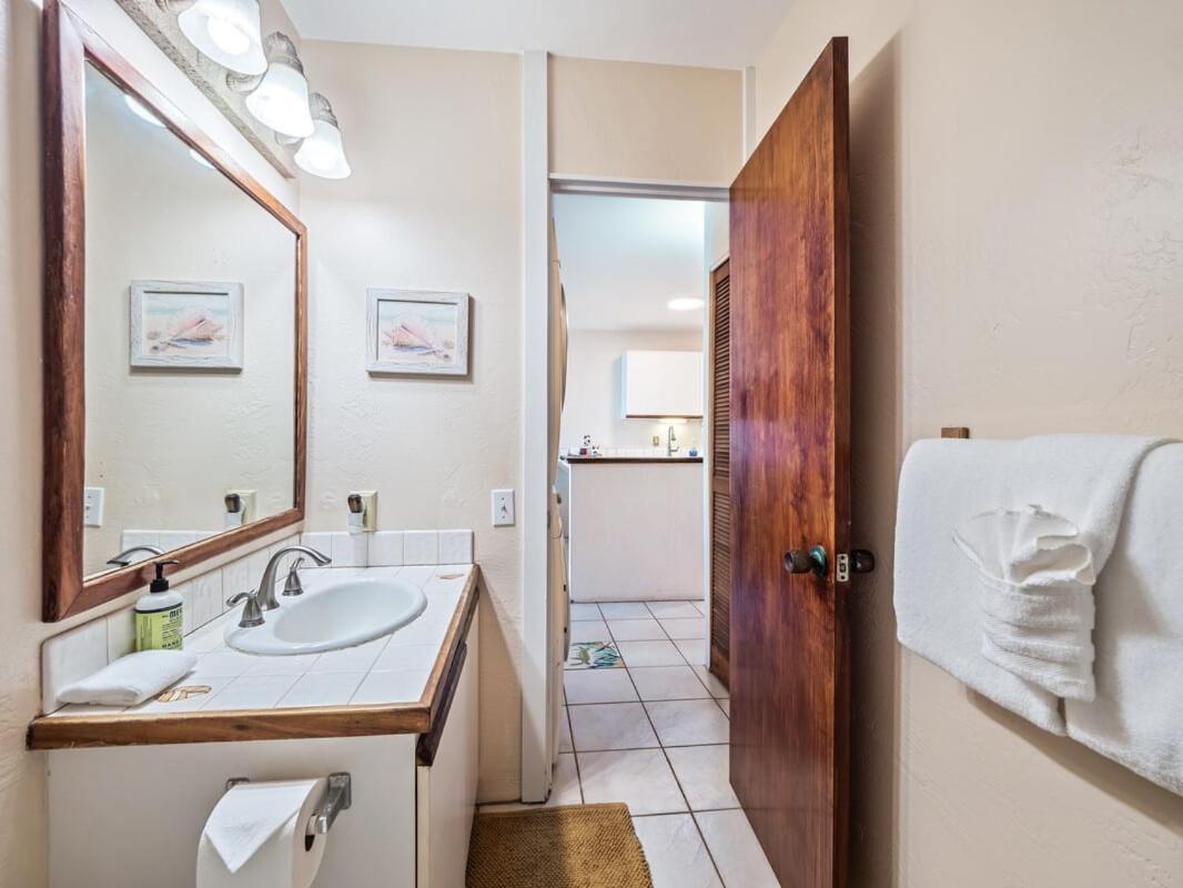 Oceanfront 1 Bedroom 2 Bathroom With Large Lanai - Kona Bali Kai 218 Kailua-Kona Exteriör bild